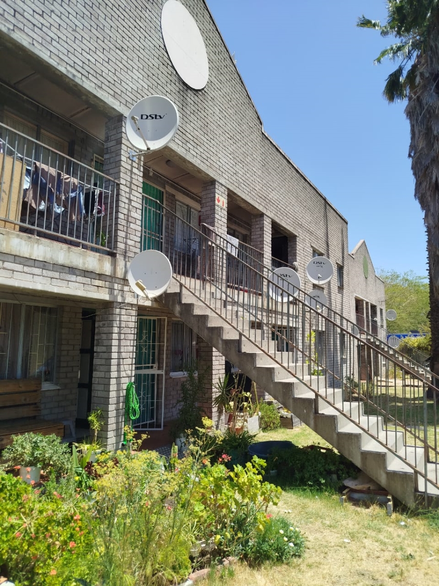 1 Bedroom Property for Sale in Denneburg Western Cape